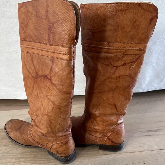 Frye 76442 Melissa Trapunto Riding Boots - Picture 6 of 10